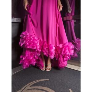 Mac Duggal  #13001 Pink Magenta Strapless Flare Feather Hem Gown Size 2 Prom